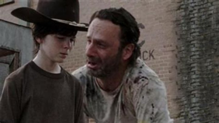 
Andrew Lincoln Left The Set Of “The Walking Dead” To Spend Time With His Family 
