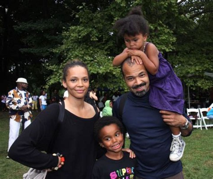 
Carmen Ejogo Ethnicity And Family: Husband And Net Worth 