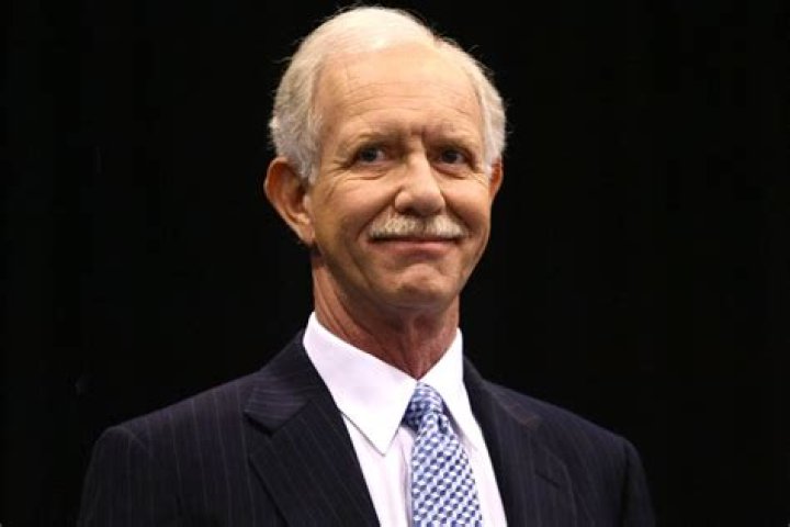 Chesley Sullenberger Age, Birthday, Wikipedia, Who, Nationality, Biography