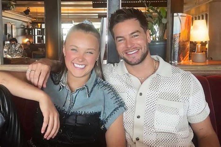 
Chris Namus Boyfriend Or Husband- Is Mariano Bermúdez A Singer? 