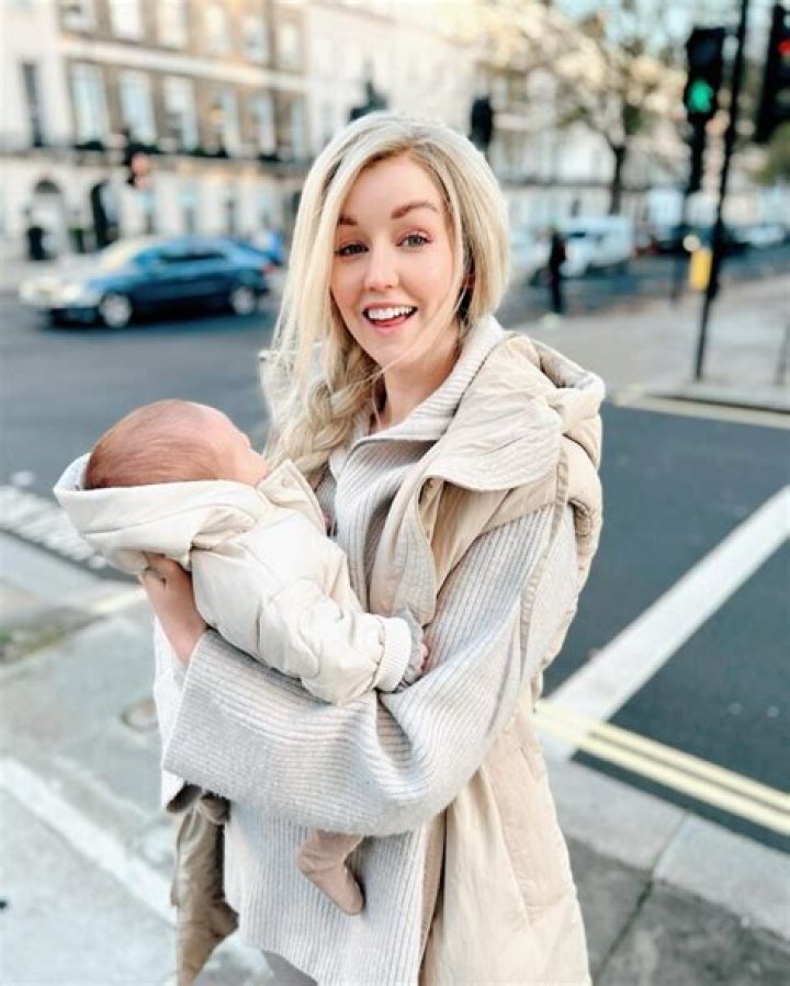 Clare Siobhan Height, Weight, Net Worth, Age, Birthday, Wikipedia, Who, Nationality, Biography