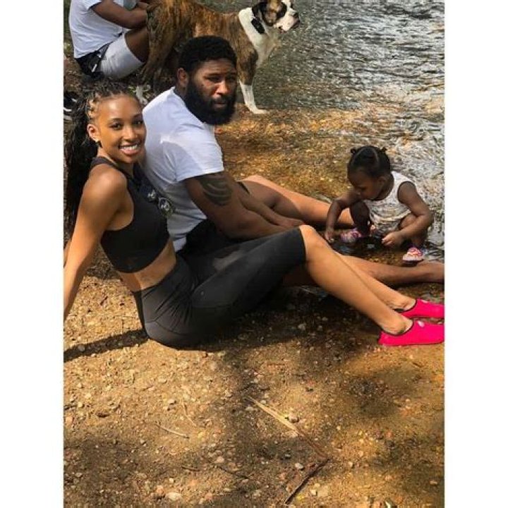 Does Curtis Blaydes Have A Wife? Everything To Know About His Married Life