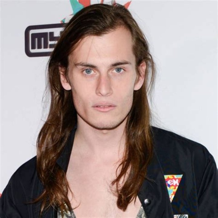 Harry Hains Height, Weight, Net Worth, Age, Birthday, Wikipedia, Who, Instagram, Biography