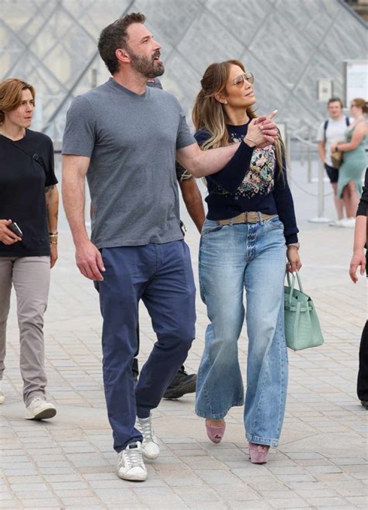 
Jennifer Lopez Deems Ben Affleck the Person that Makes Her the Happiest in Sweet Video 