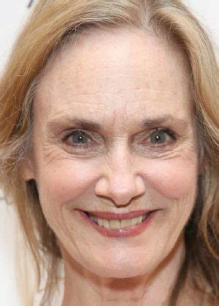 Lisa Emery Height, Weight, Net Worth, Age, Birthday, Wikipedia, Who, Nationality, Biography