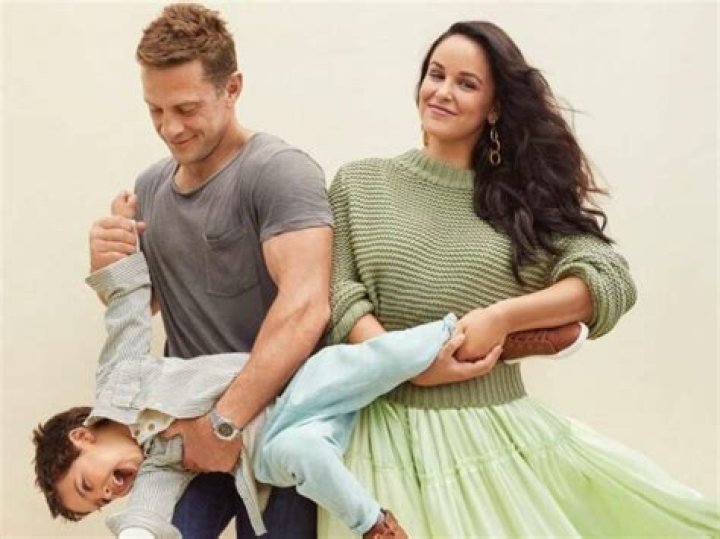 
Melissa Fumero is Born To Cuban Parents – Martha And Carlos Gallo 