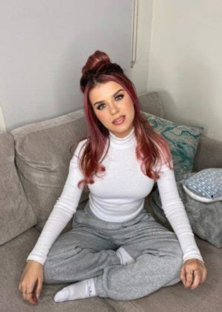 Mikaela Long Height, Weight, Net Worth, Age, Birthday, Wikipedia, Who, Nationality, Biography