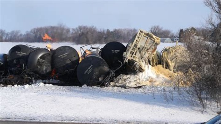 
Train derailment in Minnesota spills ethanol, several rail cars catch fire, homes evacuated 