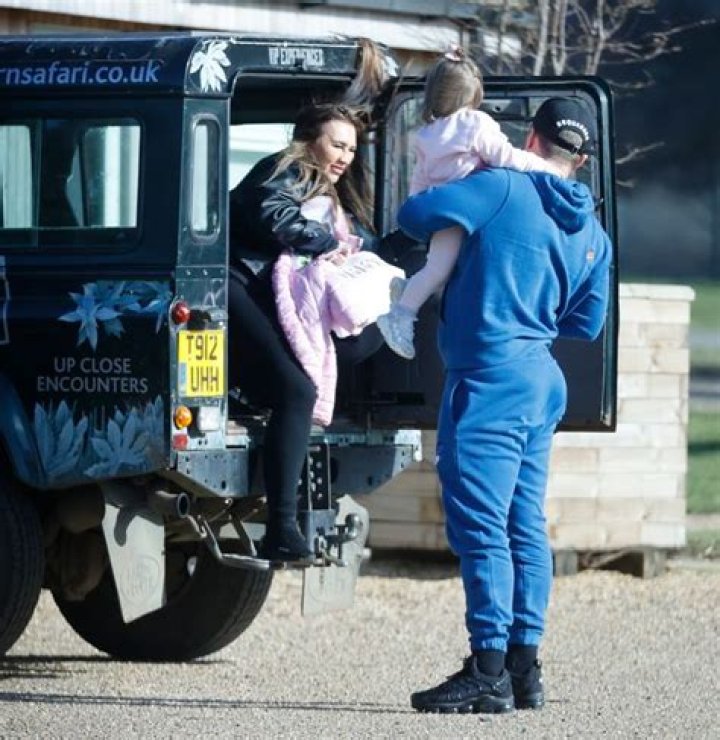 
Who Is Amy Gilbert? Charles Drury Affair Partner And Alleged Look Alike Of Lauren Goodger 