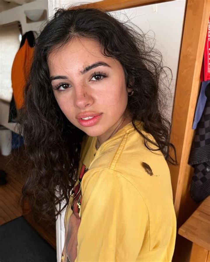 Who Is OnlyFans Model Mati Marroni? Is She Gay? Wikipedia Details, Parents, & Net Worth